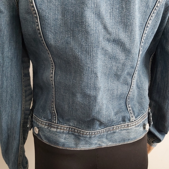 Aritzia Talula blue denim crop jean jacket - Picture 9 of 14